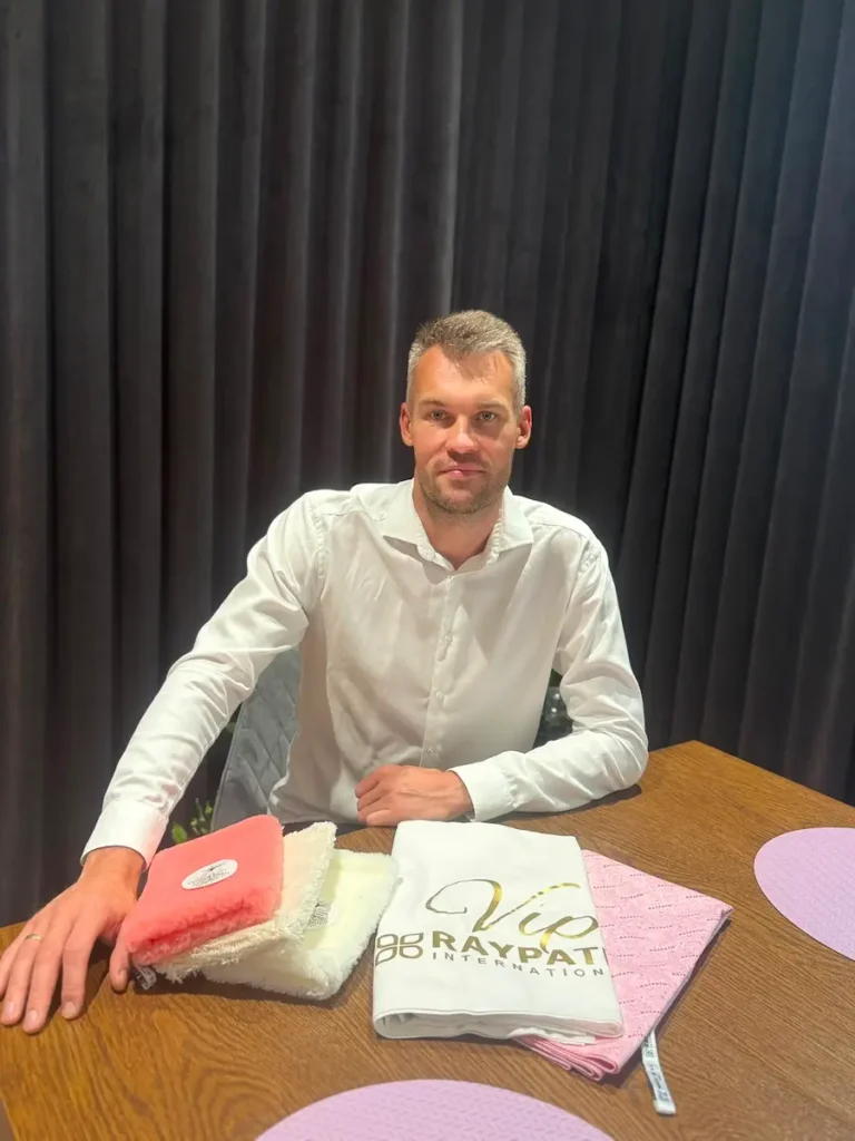 Przedstawiciel Raypath Gdańsk – Adrian Buczyński podczas prezentacji produktów Raypath